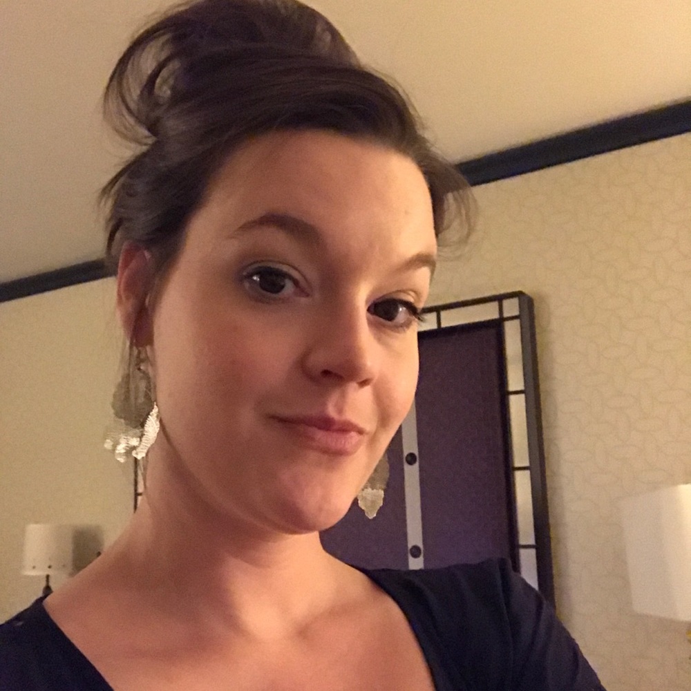 Meet your Posher, Nicole